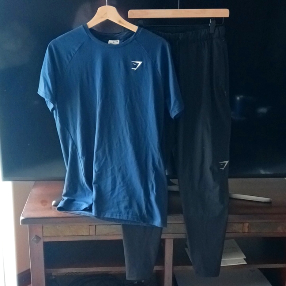 Gymshark bundle training pants and tee men's M
